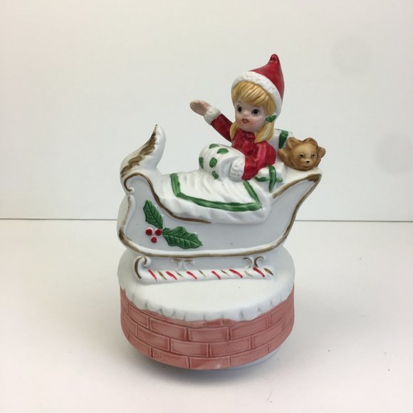 Vtg Christmas Holiday Musical Figurine Girl Santa Outfit Sleigh Sled‎ Ceramic - Picture 4 of 10